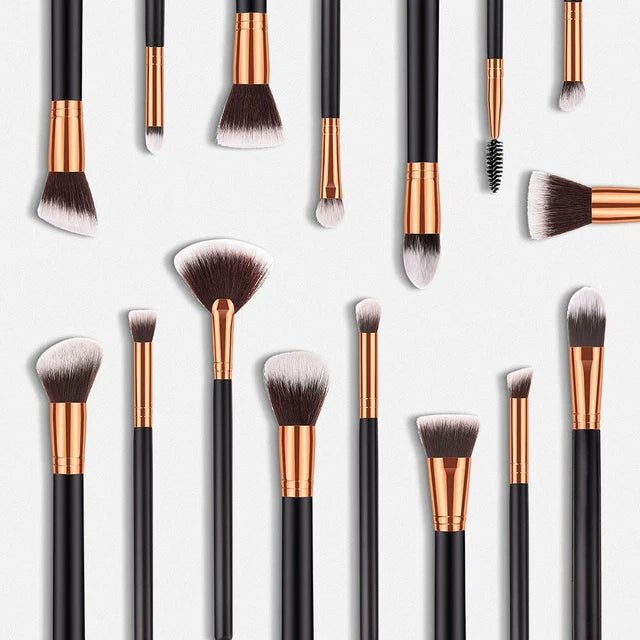 Professional Makeup Brush Set – Soft Fluffy Kabuki & Blending Brushes for Foundation, Powder & Eyeshadow
