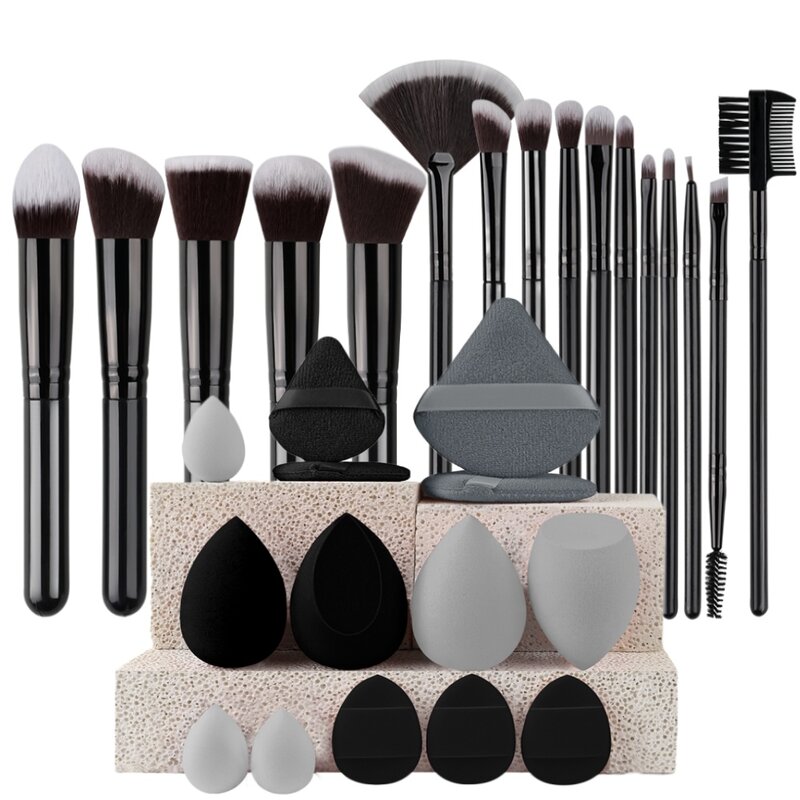 Professional Makeup Brush Set – Soft Fluffy Kabuki & Blending Brushes for Foundation, Powder & Eyeshadow